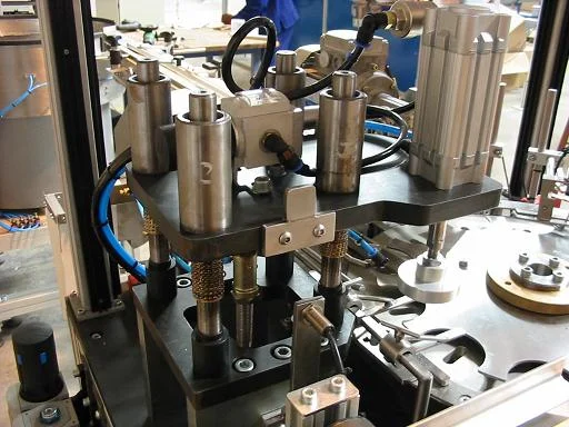 Liner Insertion Machine